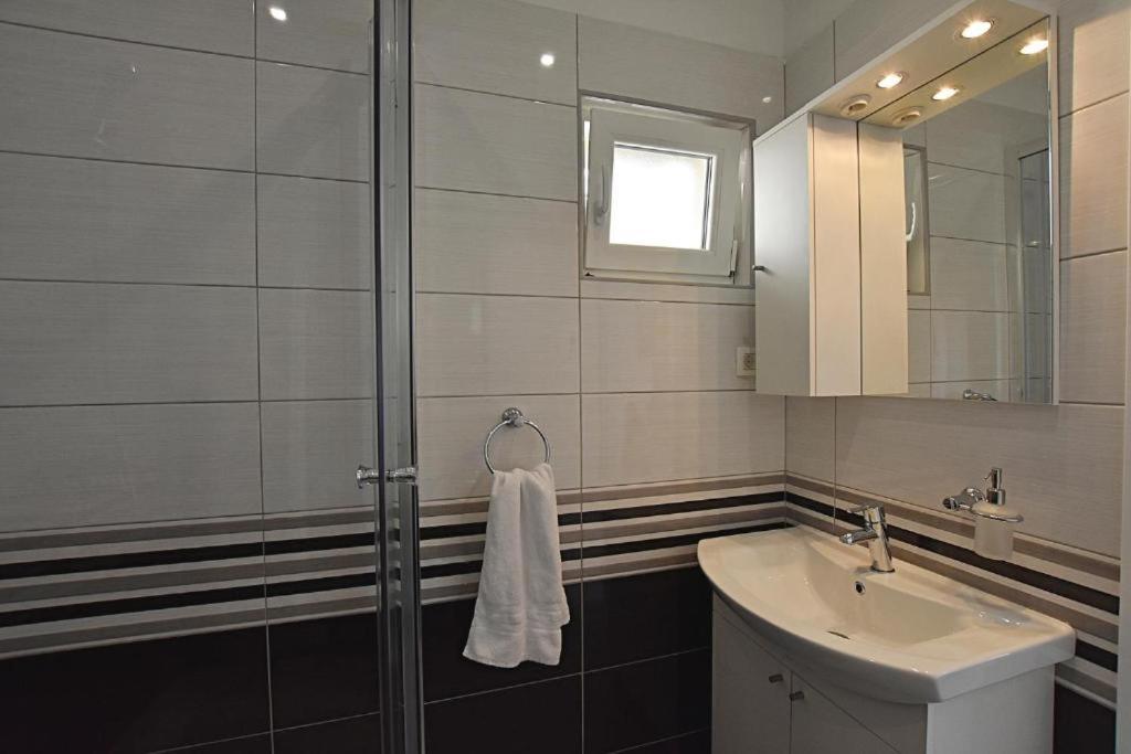 Roko & Borna Self Check - In Apartman Zára Kültér fotó