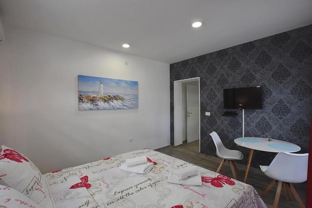 Roko & Borna Self Check - In Apartman Zára Kültér fotó