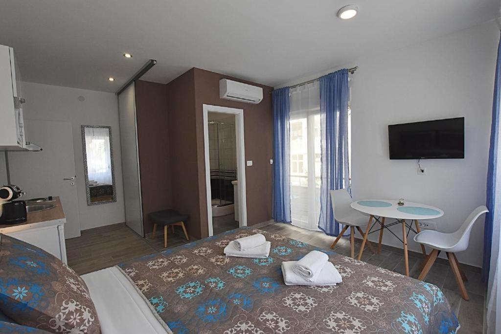 Roko & Borna Self Check - In Apartman Zára Kültér fotó