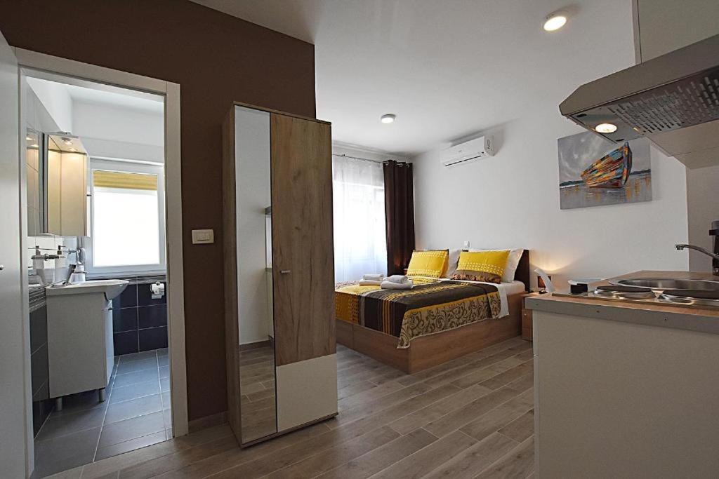 Roko & Borna Self Check - In Apartman Zára Kültér fotó